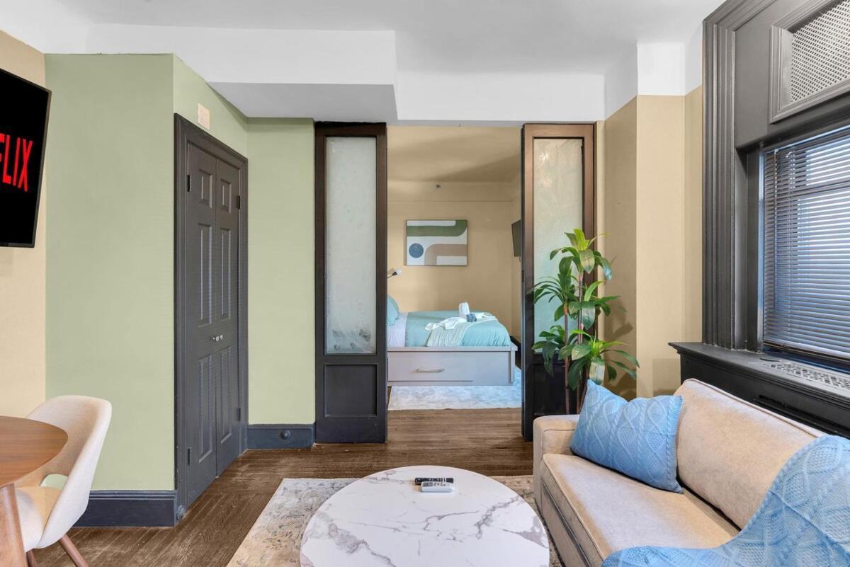 Appartamento Cozy 2br With Gym And Walk To Times Square *
